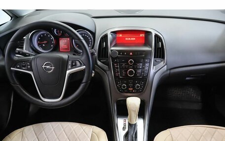 Opel Astra J, 2013 год, 887 400 рублей, 9 фотография