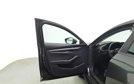 Mazda 3, 2022 год, 1 325 000 рублей, 8 фотография