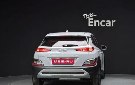 Hyundai Kona I, 2022 год, 1 912 000 рублей, 4 фотография