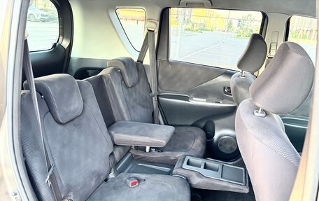 Toyota Ractis I, 2005 год, 565 000 рублей, 17 фотография