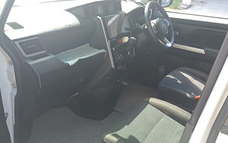 Toyota Roomy I, 2021 год, 1 450 000 рублей, 8 фотография