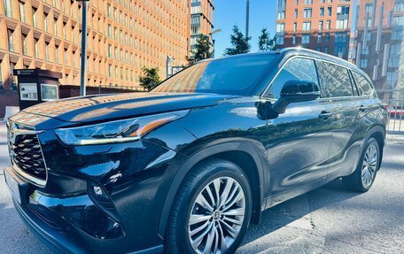Toyota Highlander, 2021 год, 3 850 000 рублей, 3 фотография