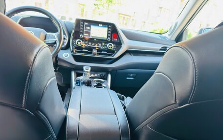 Toyota Highlander, 2021 год, 3 850 000 рублей, 19 фотография