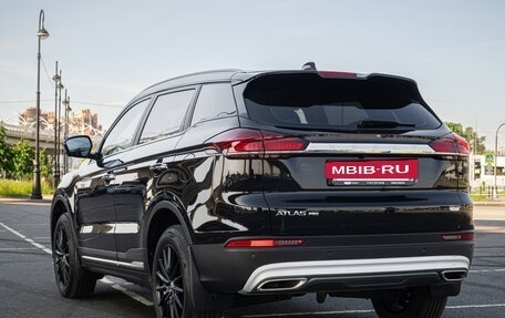 Geely Atlas, 2024 год, 2 590 000 рублей, 3 фотография