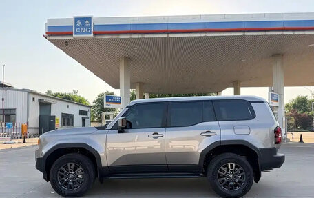 Toyota Land Cruiser Prado, 2025 год, 9 720 000 рублей, 5 фотография