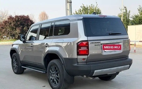 Toyota Land Cruiser Prado, 2025 год, 9 720 000 рублей, 8 фотография