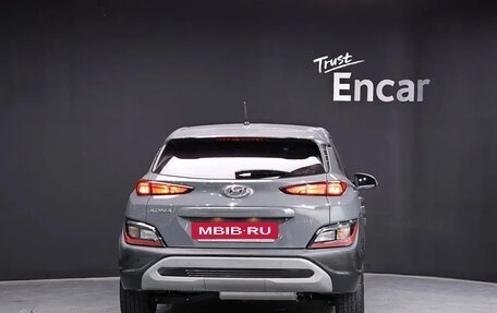 Hyundai Kona I, 2022 год, 1 941 000 рублей, 4 фотография