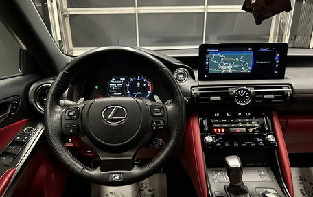 Lexus IS III, 2022 год, 6 200 000 рублей, 9 фотография