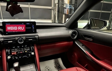 Lexus IS III, 2022 год, 6 200 000 рублей, 11 фотография