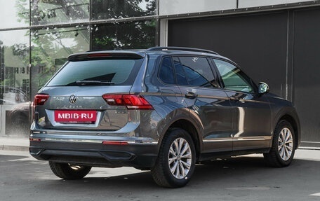 Volkswagen Tiguan II, 2021 год, 3 250 000 рублей, 4 фотография