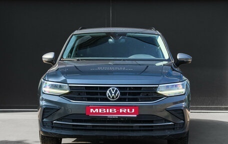 Volkswagen Tiguan II, 2021 год, 3 250 000 рублей, 2 фотография
