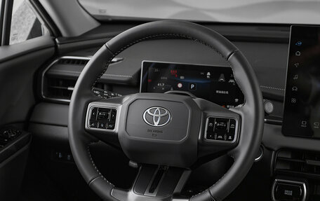 Toyota RAV4, 2026 год, 4 450 000 рублей, 16 фотография