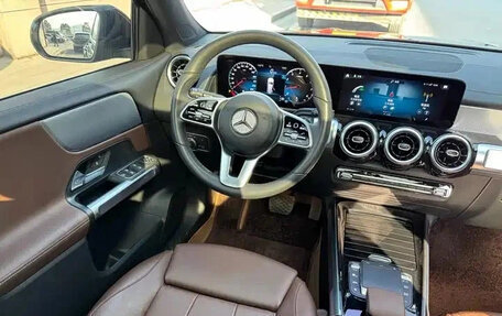 Mercedes-Benz GLB, 2022 год, 2 300 002 рублей, 13 фотография