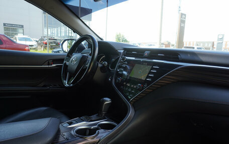 Toyota Camry, 2019 год, 2 824 000 рублей, 22 фотография