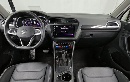 Volkswagen Tiguan II, 2024 год, 2 810 000 рублей, 7 фотография