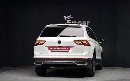 Volkswagen Tiguan II, 2024 год, 2 810 000 рублей, 4 фотография