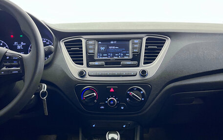 Hyundai Solaris II рестайлинг, 2021 год, 1 361 000 рублей, 10 фотография