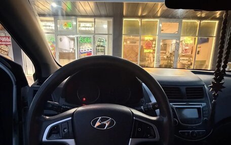 Hyundai Solaris II рестайлинг, 2013 год, 650 000 рублей, 4 фотография