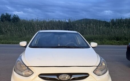 Hyundai Solaris II рестайлинг, 2013 год, 650 000 рублей, 2 фотография
