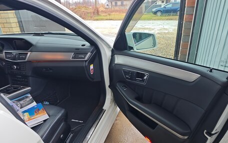 Mercedes-Benz E-Класс, 2011 год, 1 760 000 рублей, 16 фотография