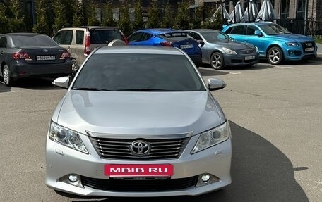 Toyota Camry, 2013 год, 1 800 000 рублей, 2 фотография