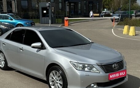 Toyota Camry, 2013 год, 1 800 000 рублей, 3 фотография