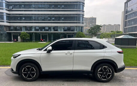 Honda Vezel, 2021 год, 1 800 007 рублей, 5 фотография