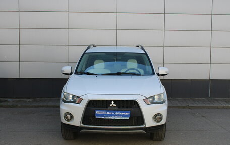 Mitsubishi Outlander III рестайлинг 3, 2010 год, 900 000 рублей, 2 фотография