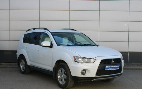 Mitsubishi Outlander III рестайлинг 3, 2010 год, 900 000 рублей, 3 фотография
