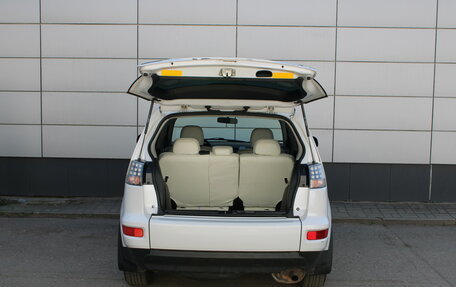 Mitsubishi Outlander III рестайлинг 3, 2010 год, 900 000 рублей, 13 фотография