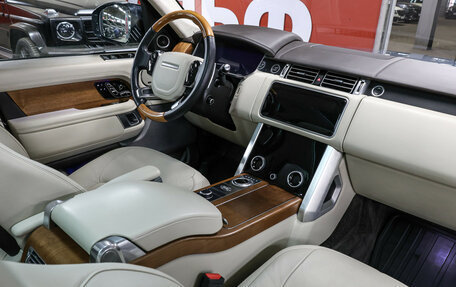 Land Rover Range Rover IV рестайлинг, 2018 год, 7 500 000 рублей, 12 фотография