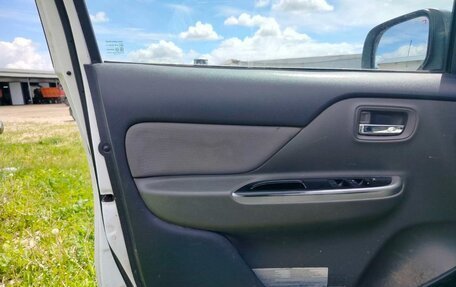 Mitsubishi L200 IV рестайлинг, 2018 год, 945 000 рублей, 10 фотография