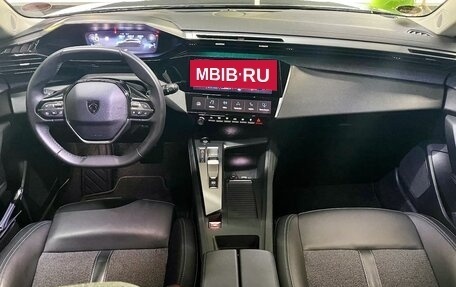 Peugeot 308, 2022 год, 2 410 000 рублей, 9 фотография