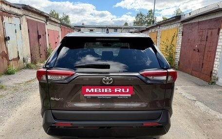 Toyota RAV4, 2020 год, 3 300 000 рублей, 5 фотография