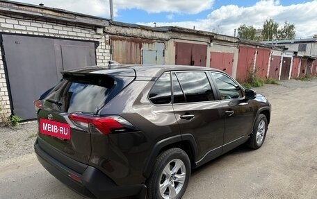 Toyota RAV4, 2020 год, 3 300 000 рублей, 4 фотография
