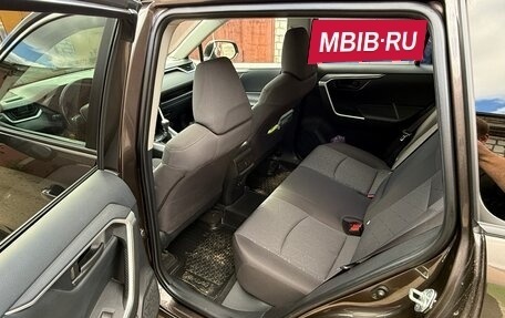 Toyota RAV4, 2020 год, 3 300 000 рублей, 14 фотография