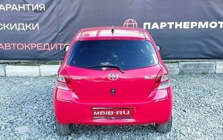 Toyota Yaris III рестайлинг, 2010 год, 449 000 рублей, 6 фотография