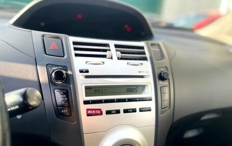 Toyota Yaris III рестайлинг, 2008 год, 419 000 рублей, 11 фотография
