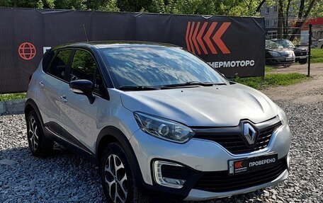 Renault Kaptur I рестайлинг, 2017 год, 979 000 рублей, 3 фотография