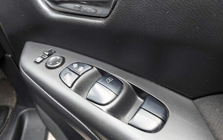 Nissan Serena IV, 2016 год, 1 699 000 рублей, 18 фотография