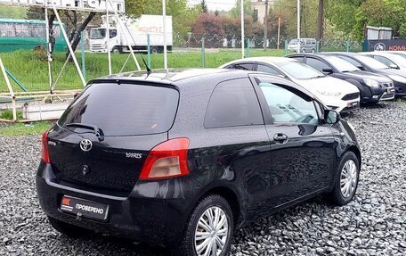 Toyota Yaris III рестайлинг, 2006 год, 469 000 рублей, 5 фотография
