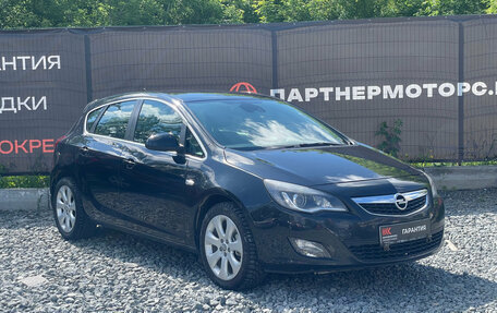 Opel Astra J, 2011 год, 669 000 рублей, 3 фотография