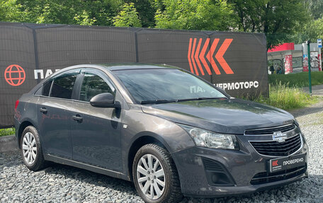 Chevrolet Cruze II, 2013 год, 649 000 рублей, 3 фотография