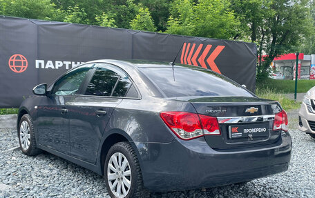 Chevrolet Cruze II, 2013 год, 649 000 рублей, 7 фотография