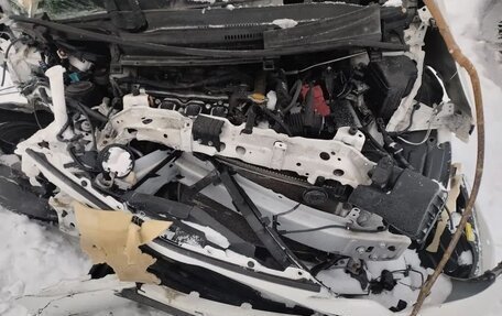 Toyota Ractis II, 2015 год, 150 000 рублей, 14 фотография