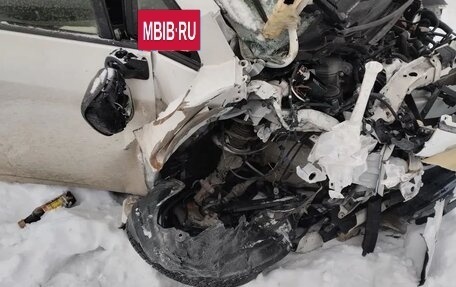 Toyota Ractis II, 2015 год, 150 000 рублей, 26 фотография