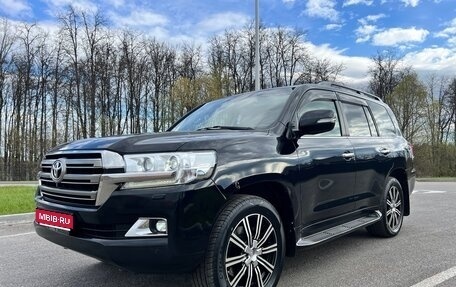 Toyota Land Cruiser 200, 2019 год, 6 400 000 рублей, 1 фотография
