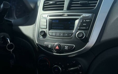 Hyundai Solaris II рестайлинг, 2015 год, 970 000 рублей, 13 фотография