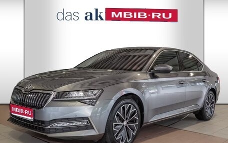 Skoda Superb III рестайлинг, 2022 год, 3 024 000 рублей, 1 фотография