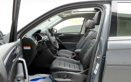 Volkswagen Tiguan II, 2024 год, 3 625 000 рублей, 4 фотография